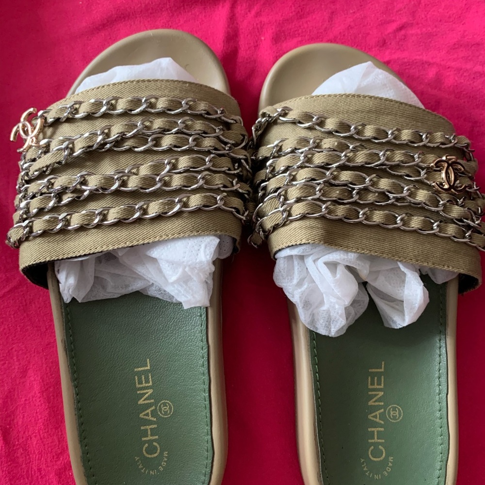Channel sandals great fit 😍